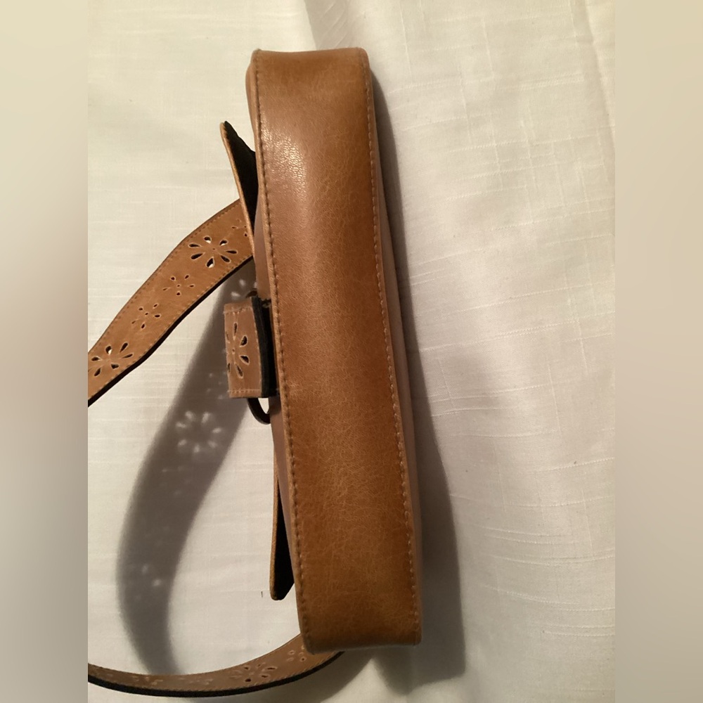 ๐ Vintage Y2K baby bag laser cut vegan leather camel brown tan small purse - Picture 7 of 9